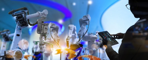 robotique_AdobeStock_320108394