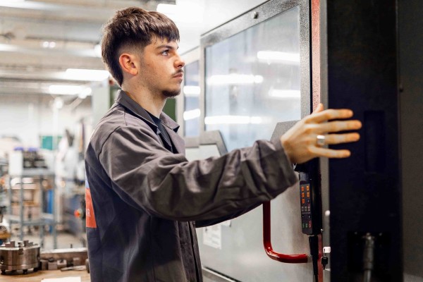 titre-paritaire-operateur-regleur-machine-outil-usinage